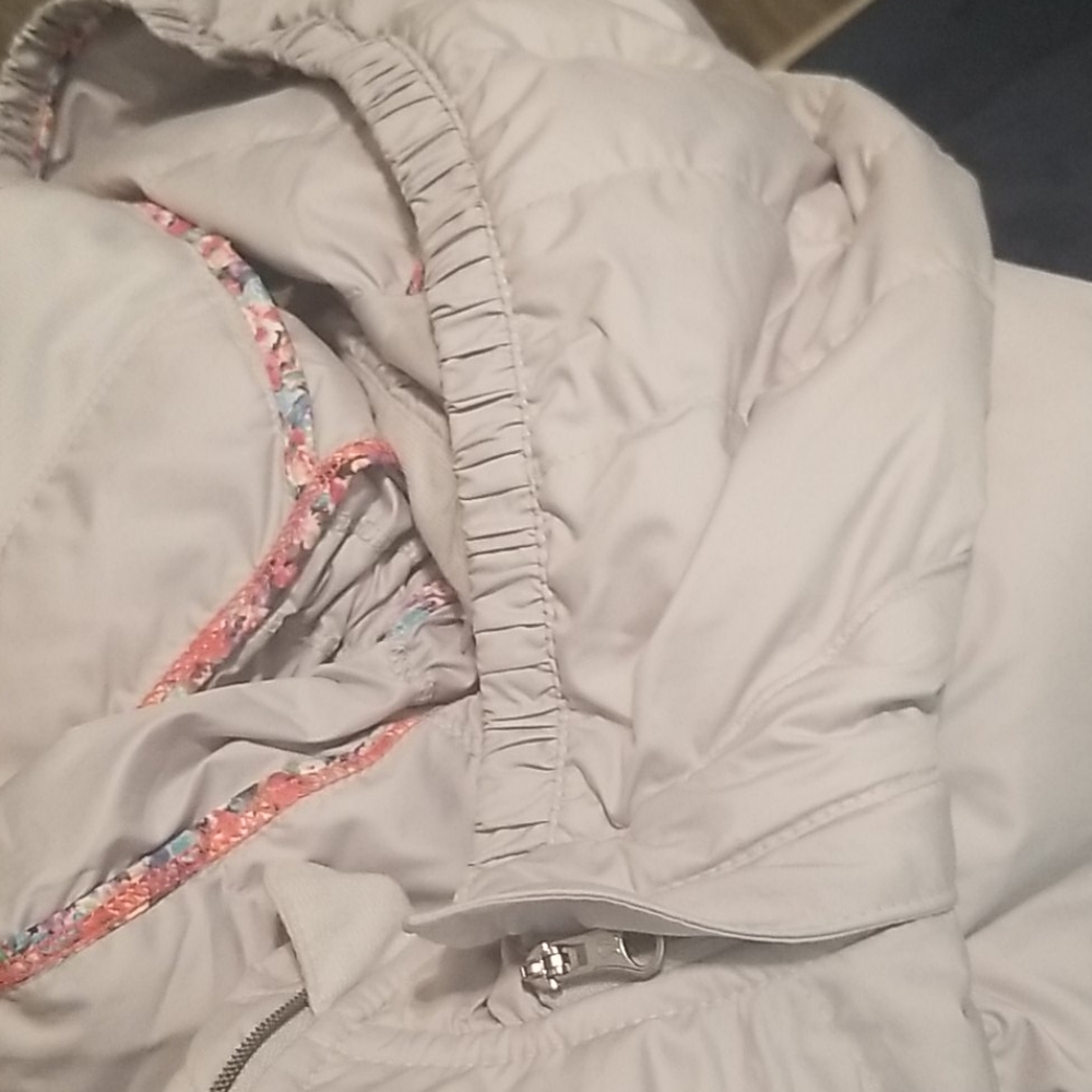Lululemon down puffer jacket - Picture 8 of 10